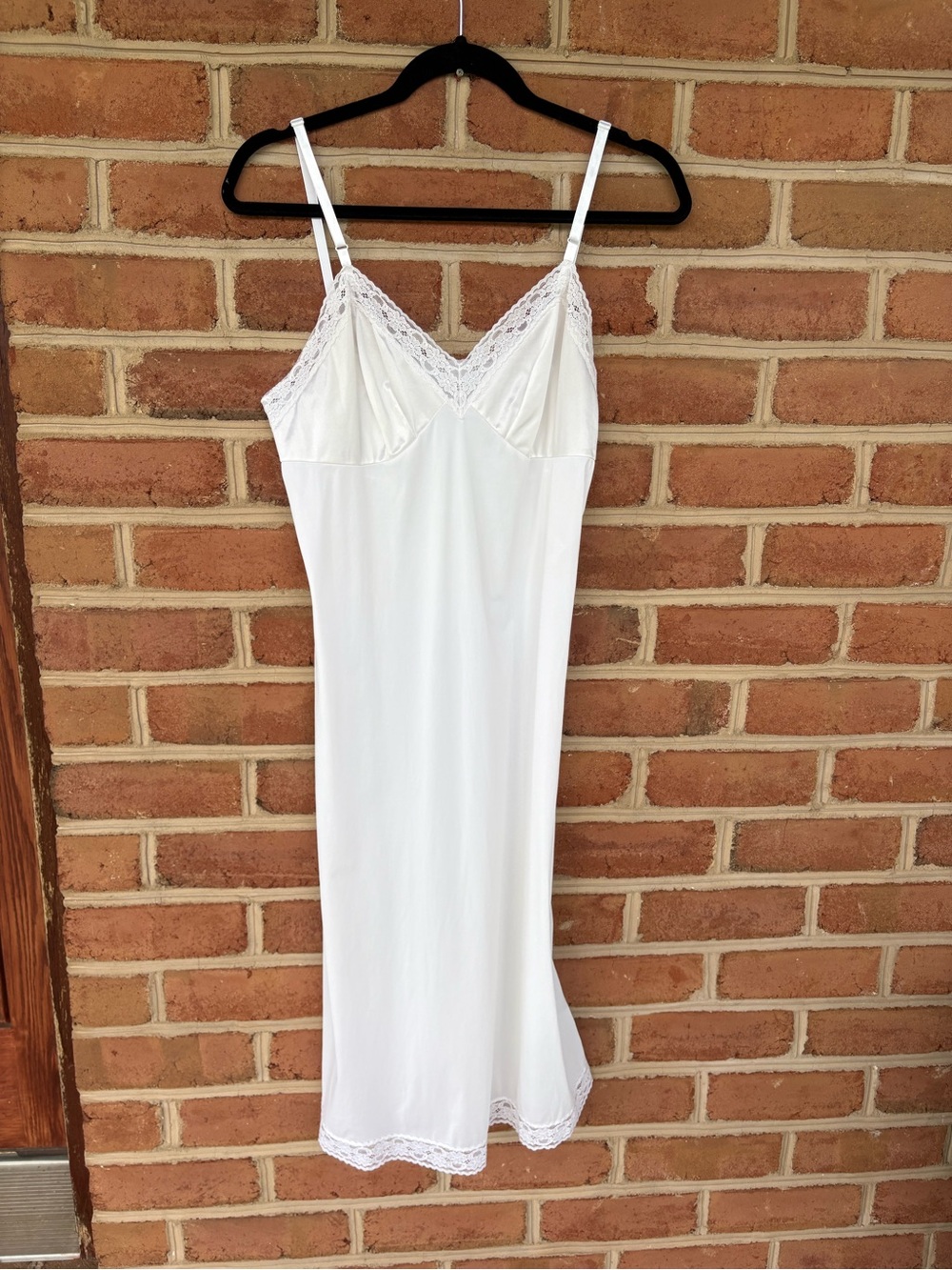 Vanity Fair White Lace-Trim Slip